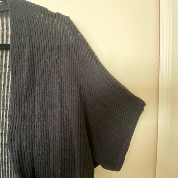 Chicos Easywear black see through short cardigan 25” from Shoulder size L - Picture 3 of 5